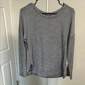 a.n.a Black and White Boxy Hoodie